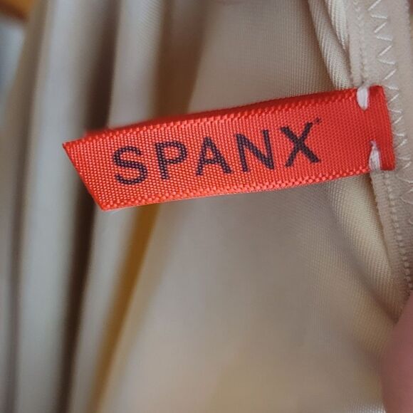 SPANX Simplicity Nude Shapewear - Picture 6 of 8